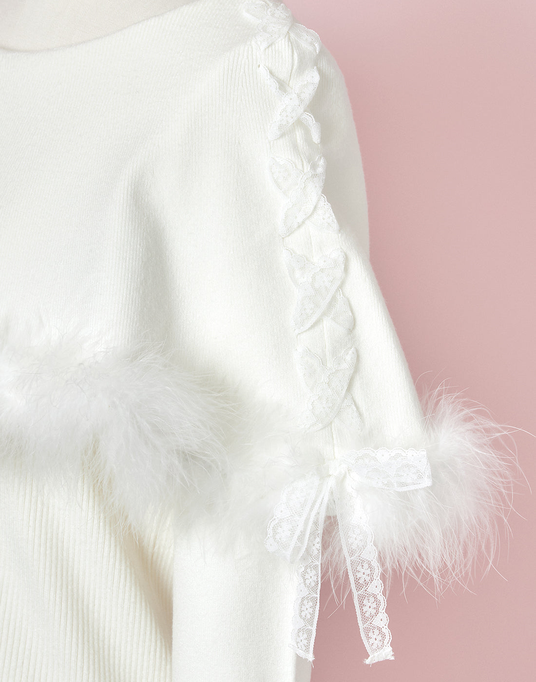 【10月発送】Fluffy lace-up cape ニット