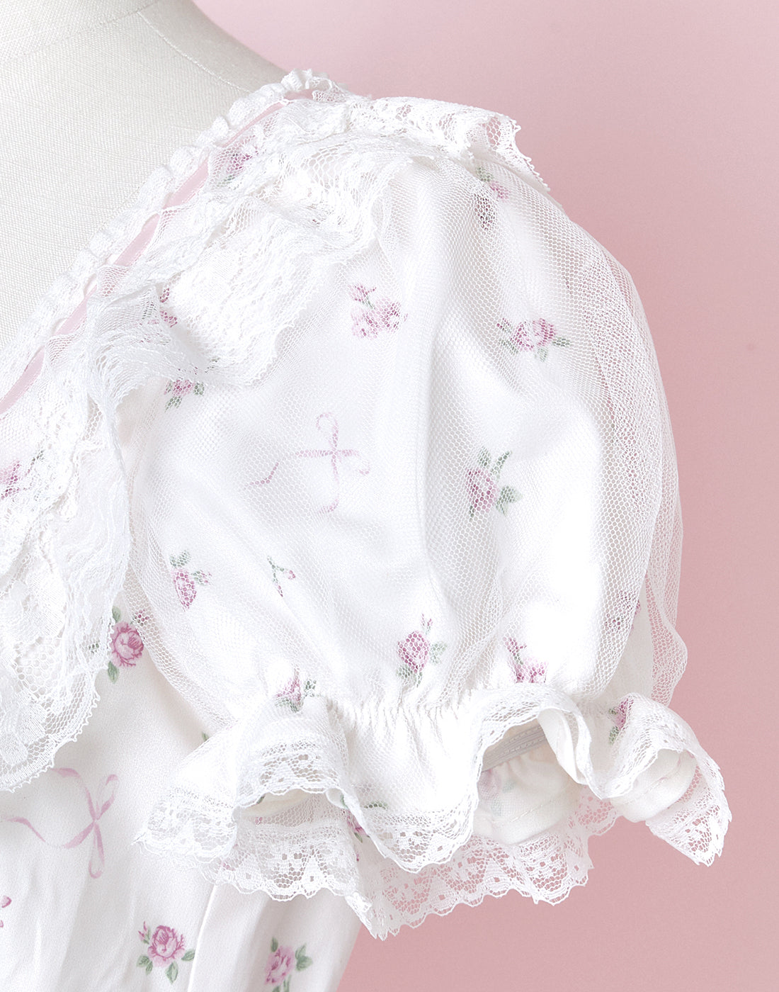 【本日】オッズオネスト Fairy tale Roseバッスルフリルワンピース オッズオネストFairy tale Roseバッスルフリルワンピース - メルカリ