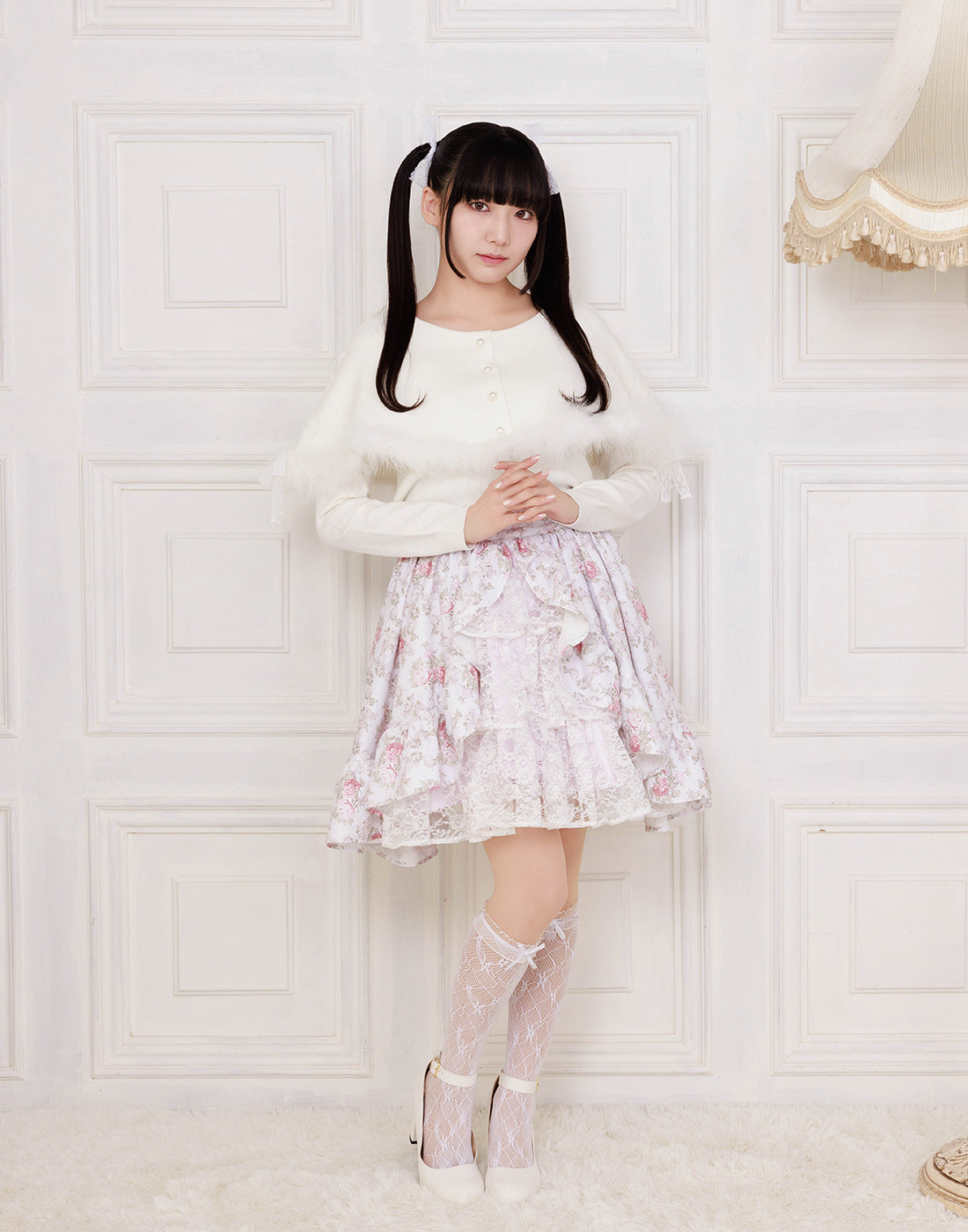 【10月発送】Fluffy lace-up cape ニット