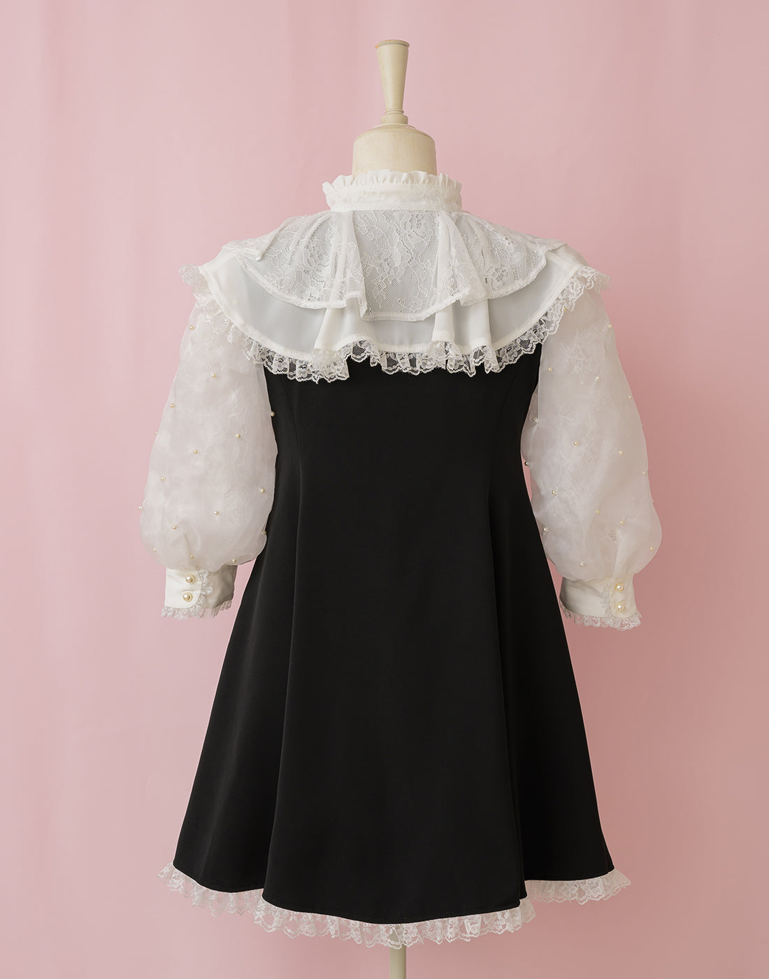 Lacy millefeuille frill collar ワンピース – mellfy memory