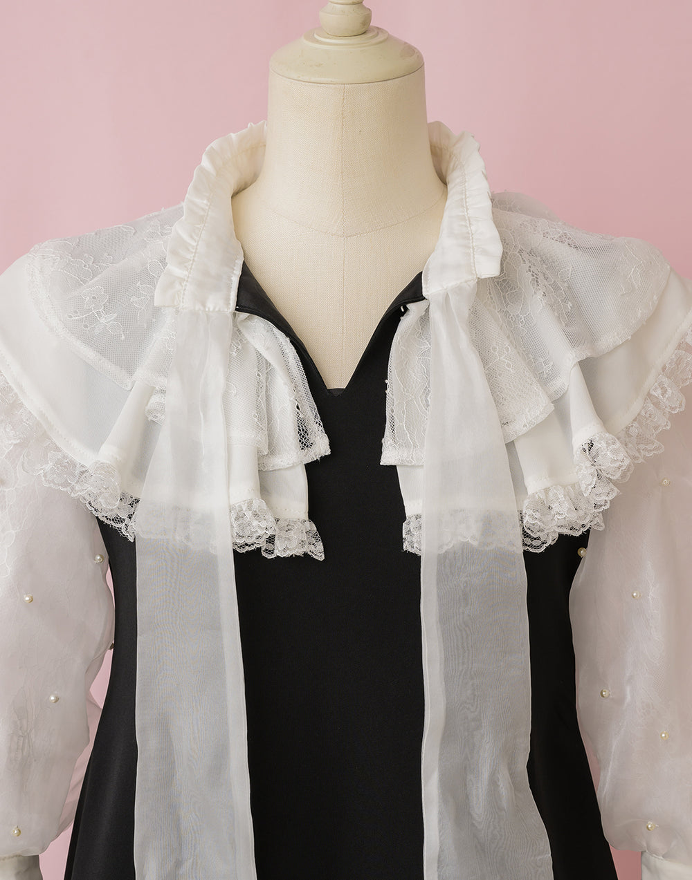 Lacy millefeuille frill collar ワンピース – mellfy memory