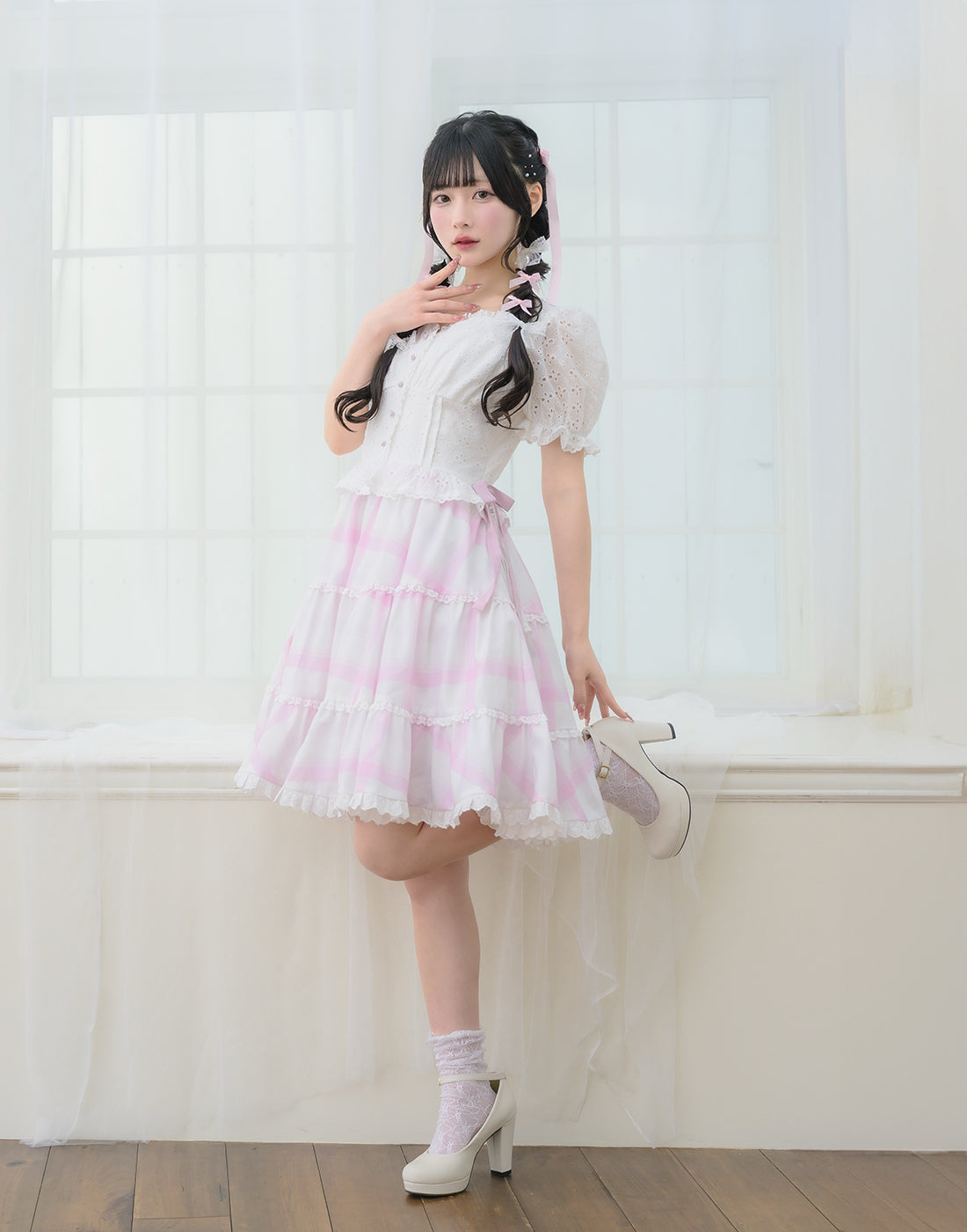 Feeling happy lace ワンピース – mellfy memory